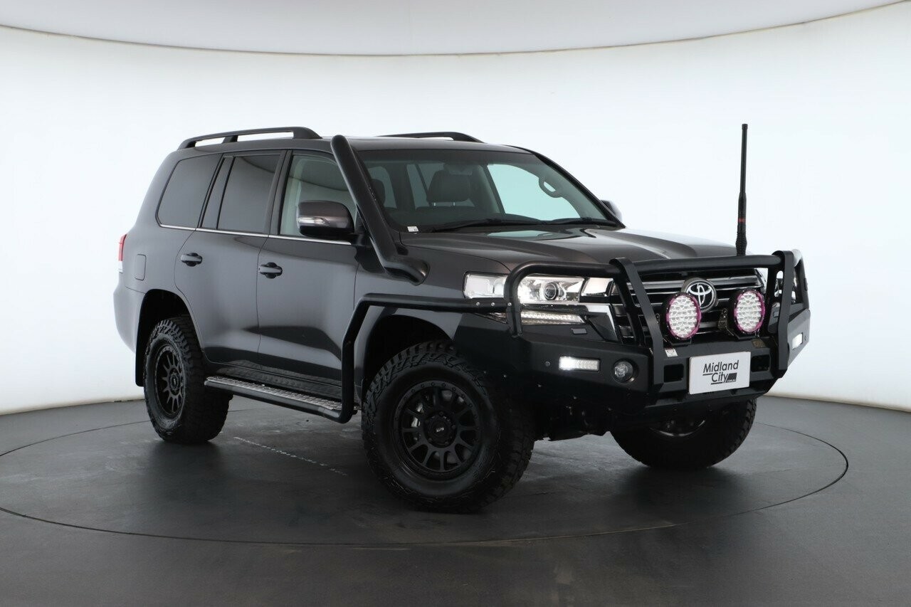 Toyota Landcruiser image 1