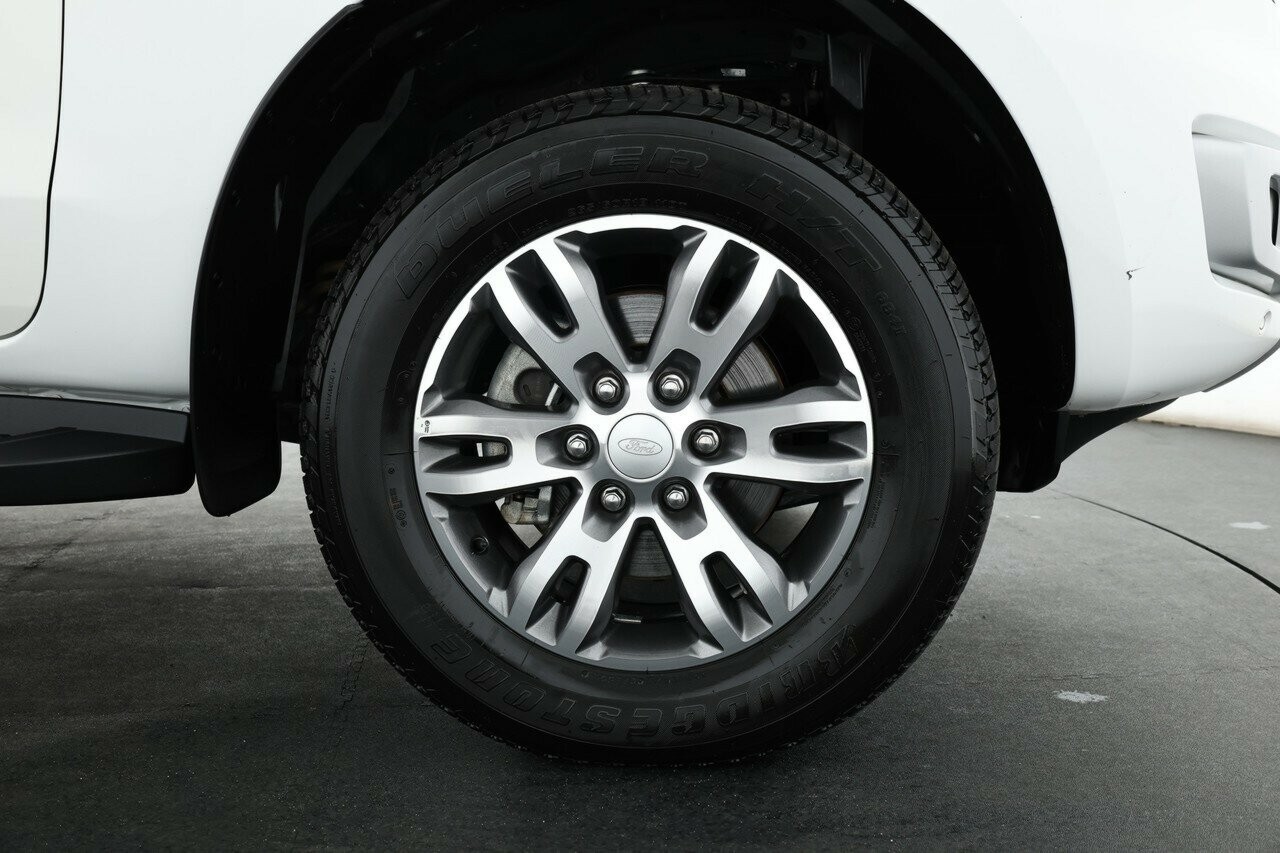 Ford Everest image 3