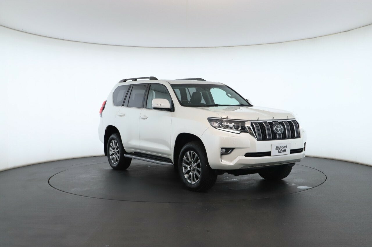 Toyota Landcruiser Prado image 3
