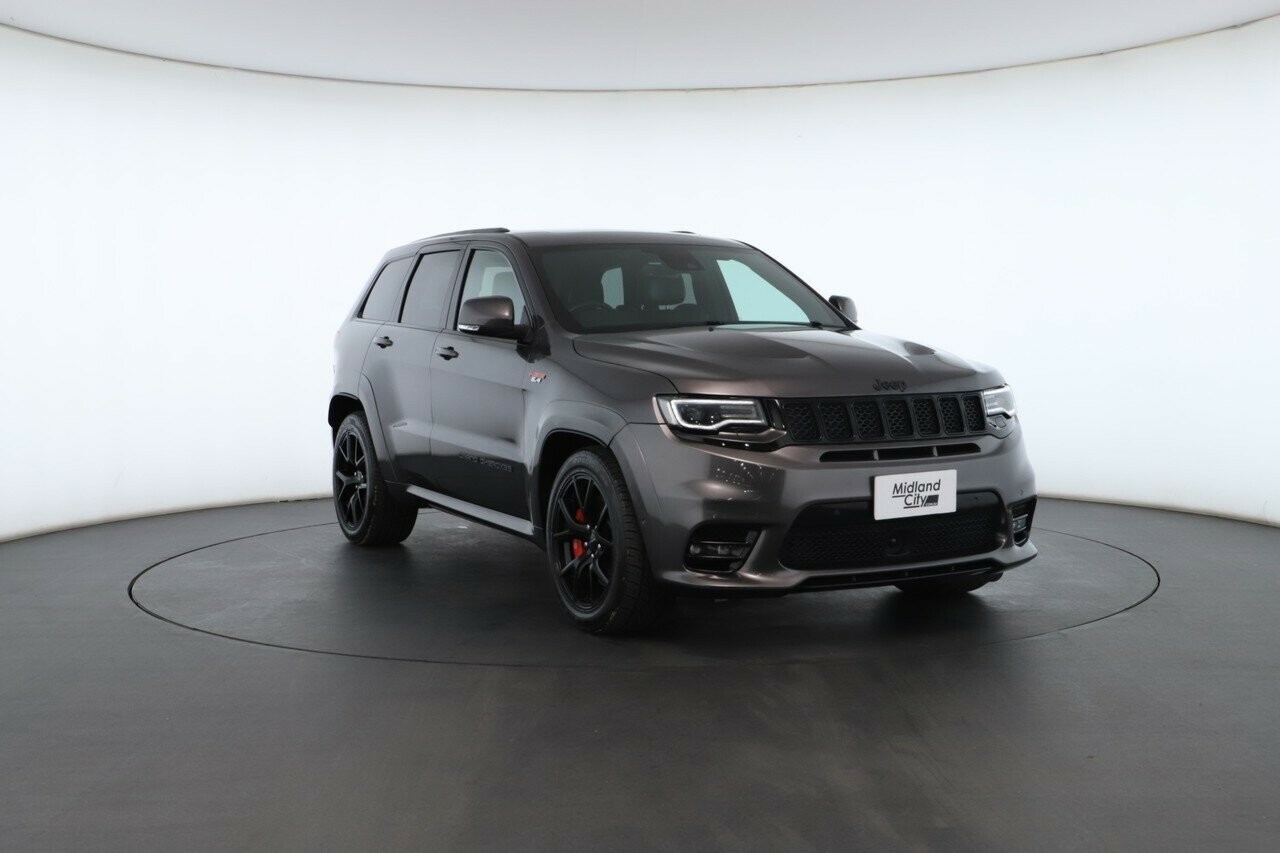 Jeep Grand Cherokee image 4