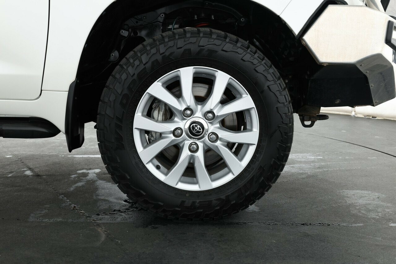 Toyota Landcruiser image 3