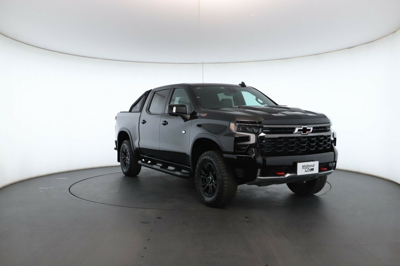 Chevrolet Silverado image 4