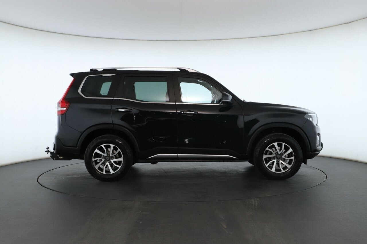 Mahindra Scorpio image 2