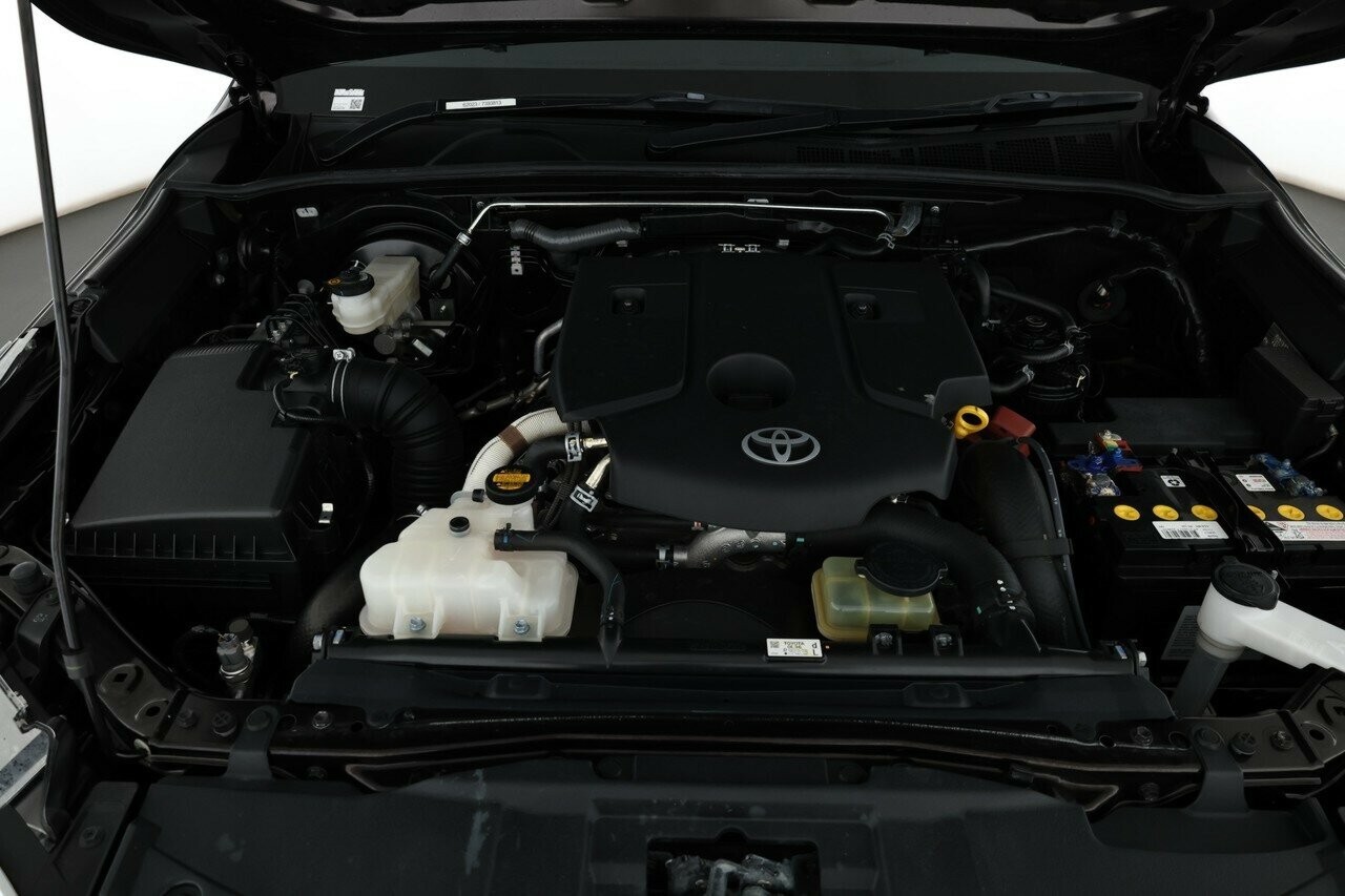 Toyota Fortuner image 3