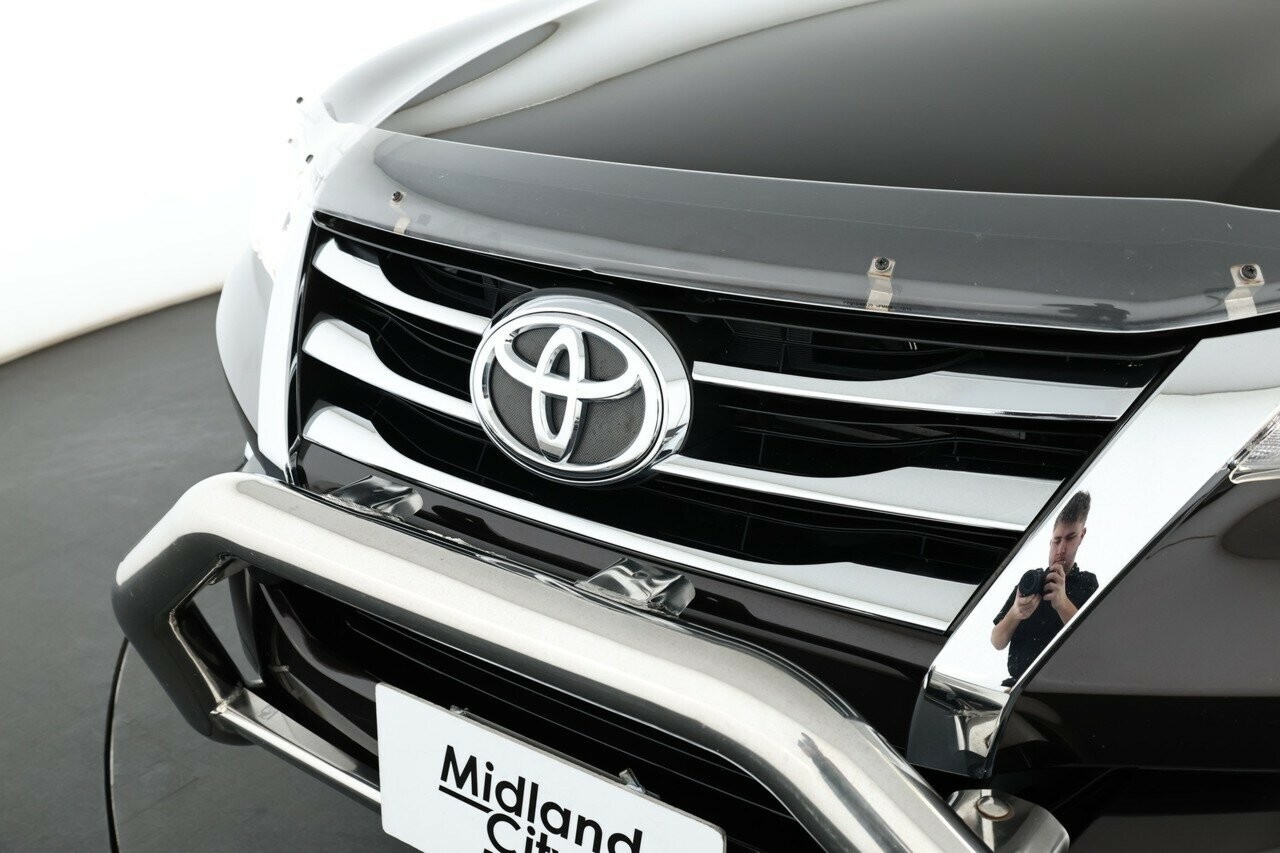 Toyota Fortuner image 4