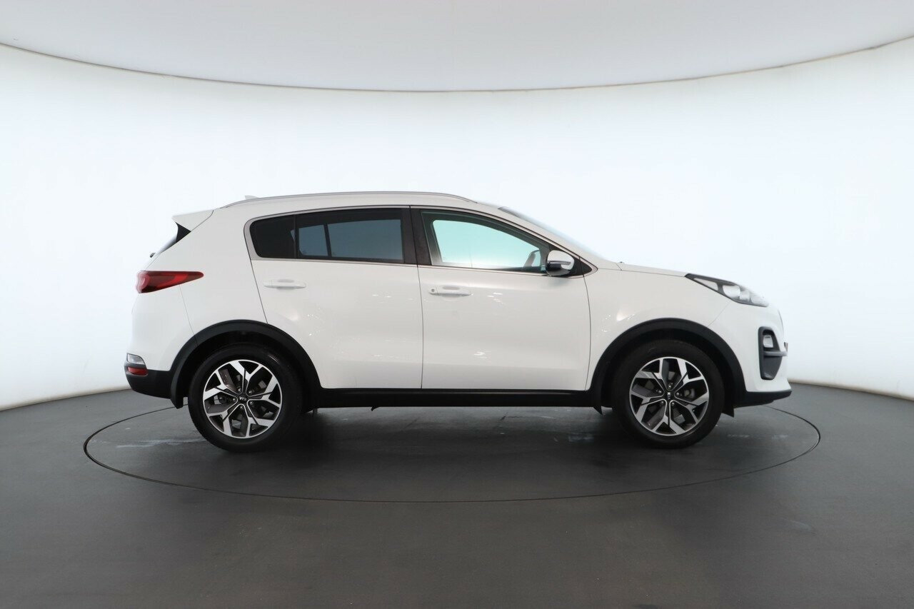 Kia Sportage image 2