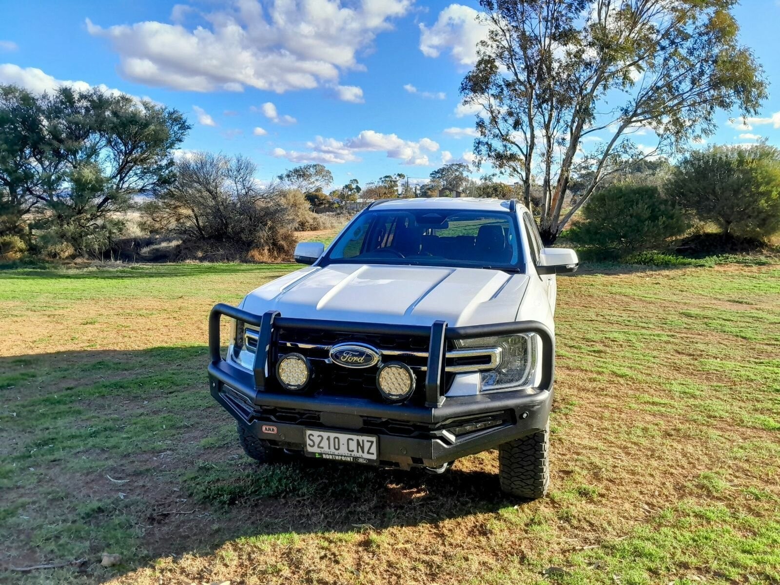 Ford Everest image 1