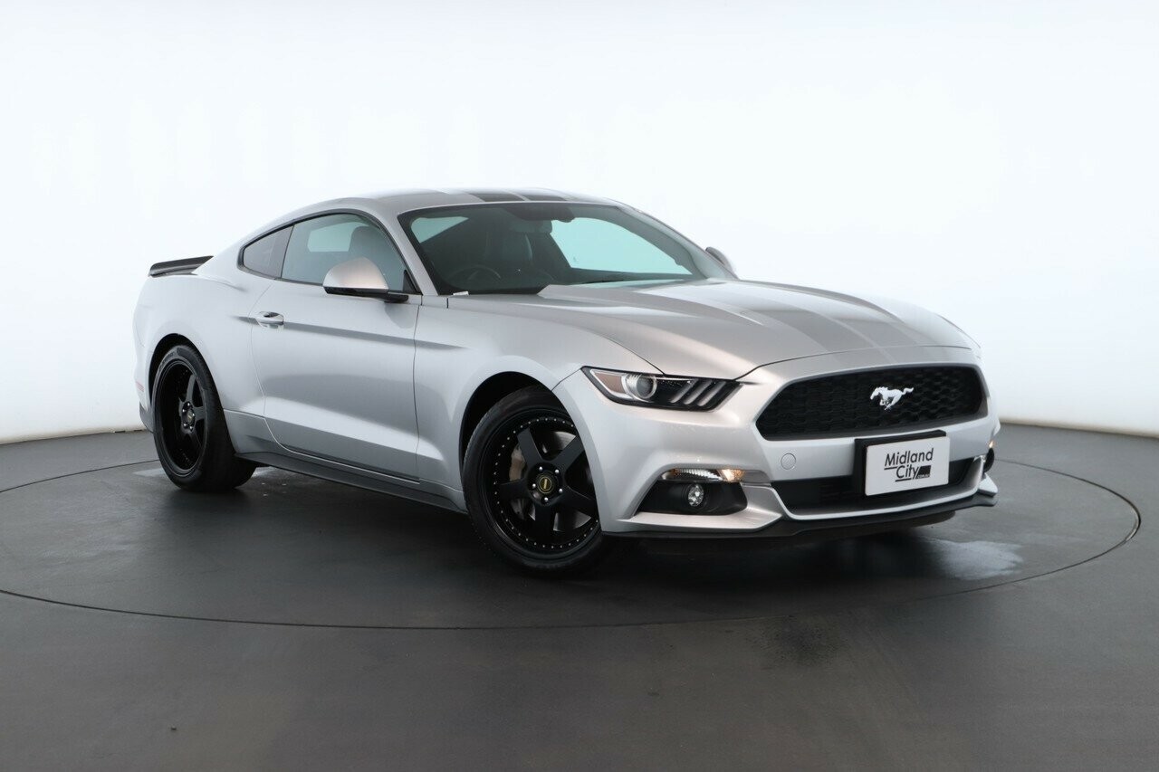 Ford Mustang image 1