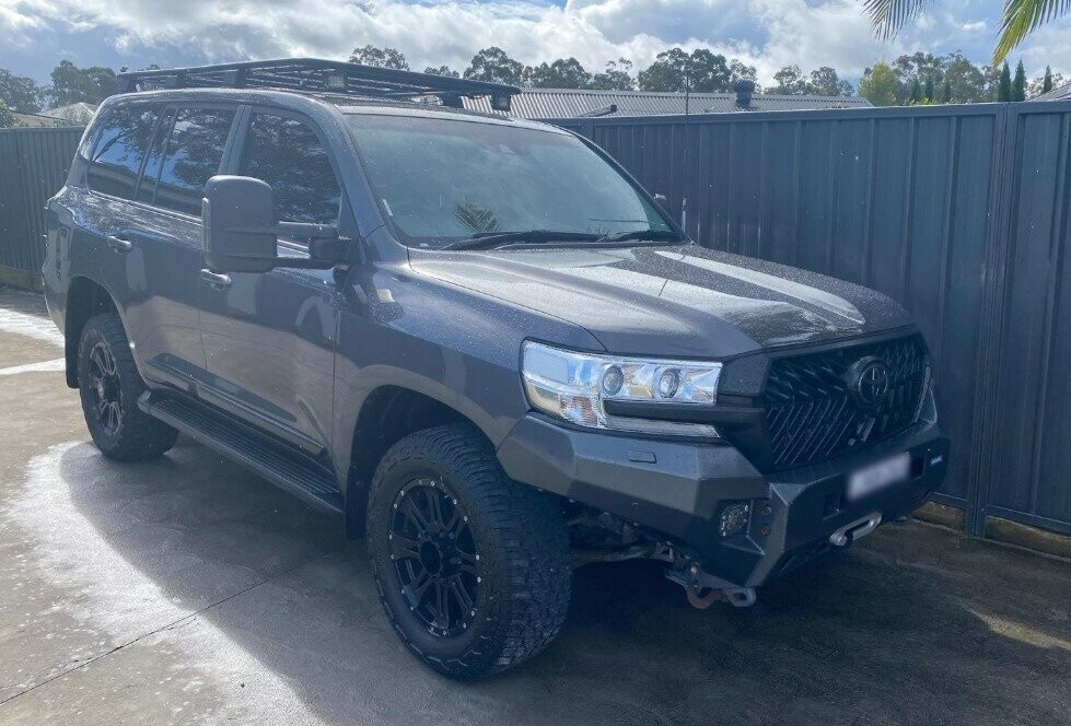 Toyota Landcruiser image 1