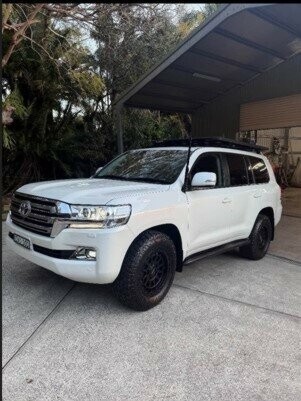 Toyota Landcruiser image 1