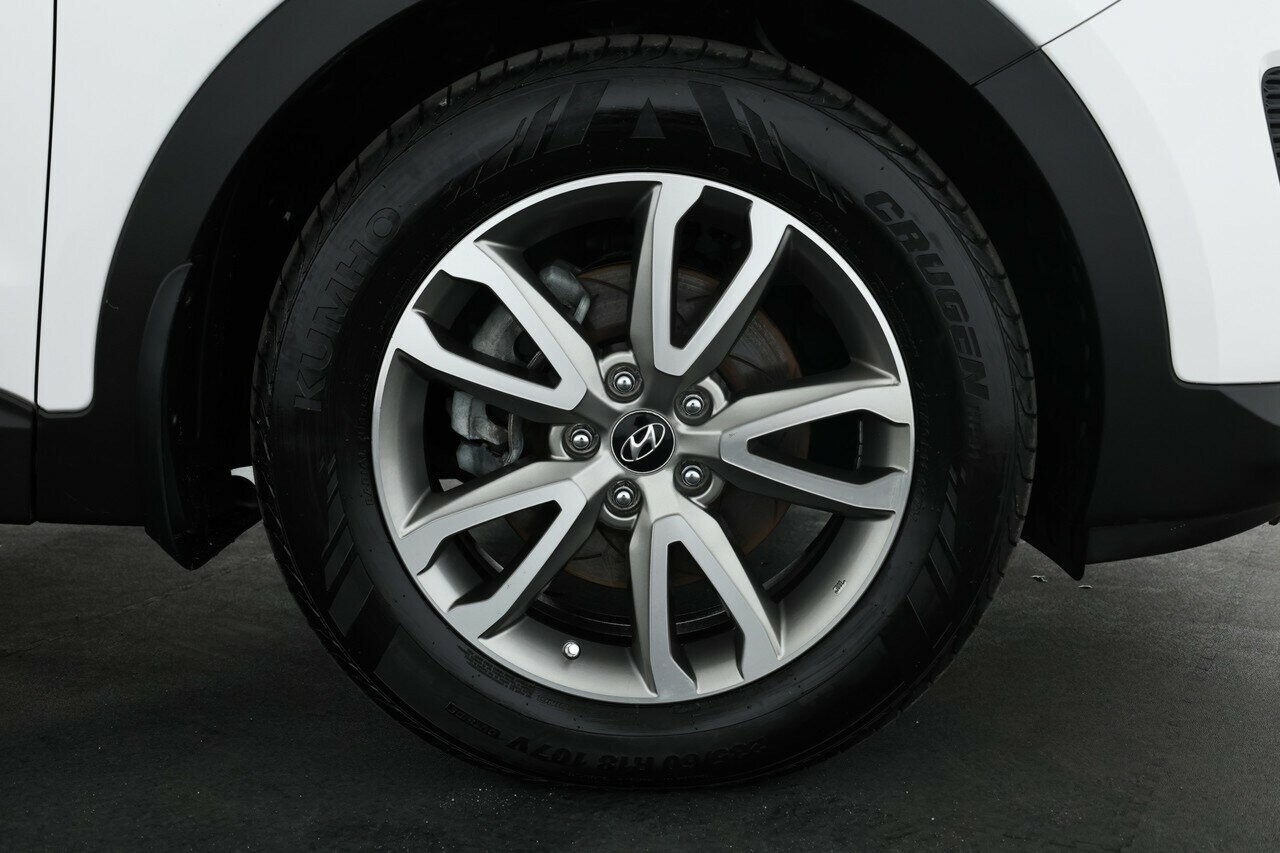 Hyundai Santa Fe image 3