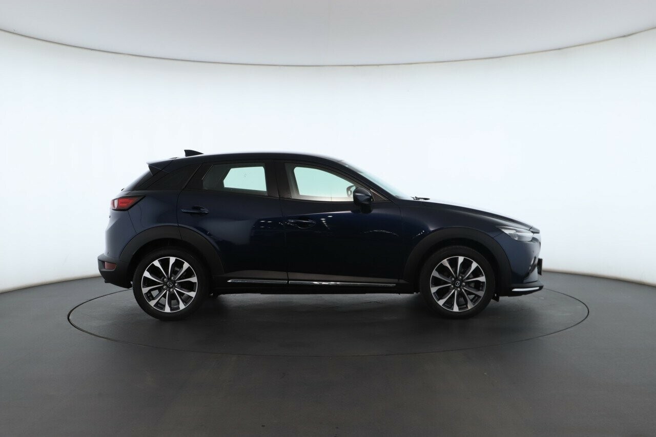 Mazda Cx-3 image 2