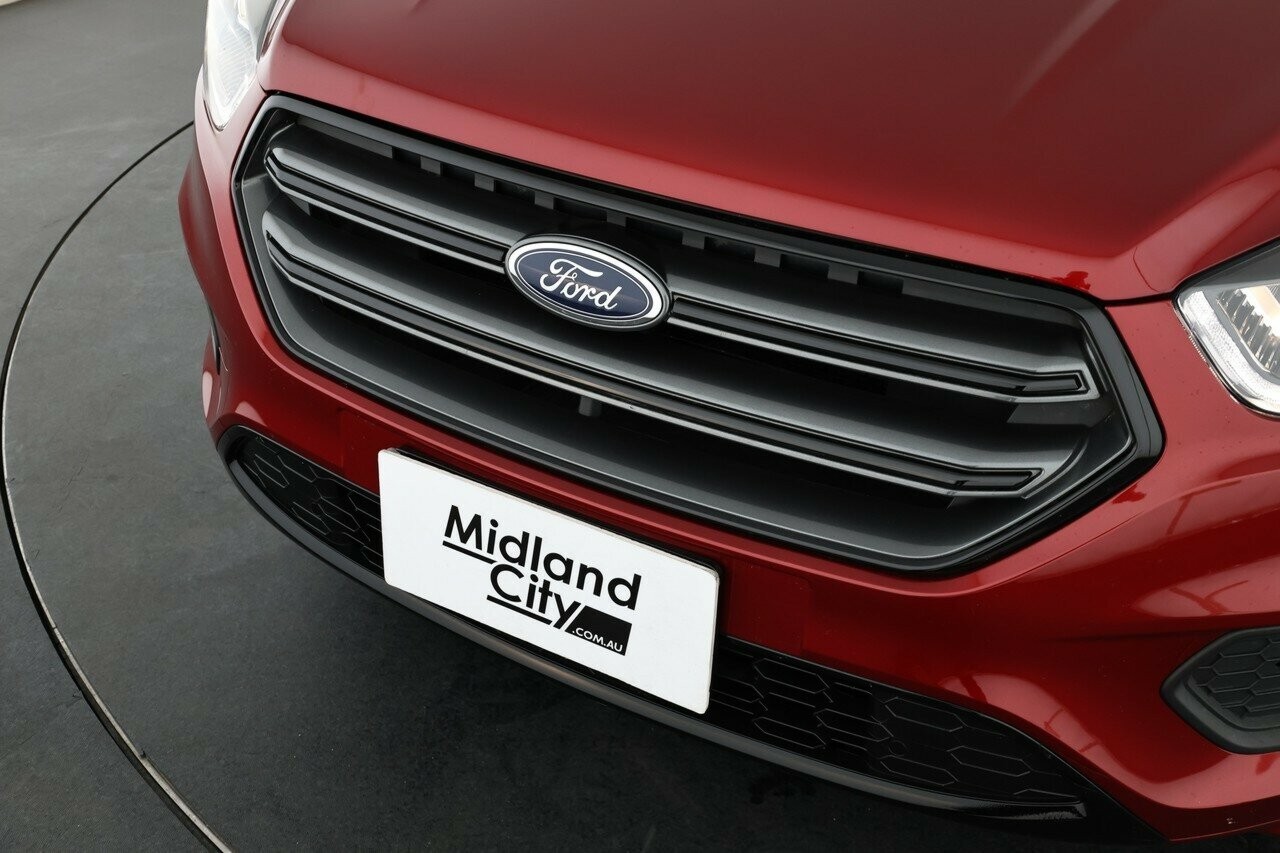 Ford Escape image 4