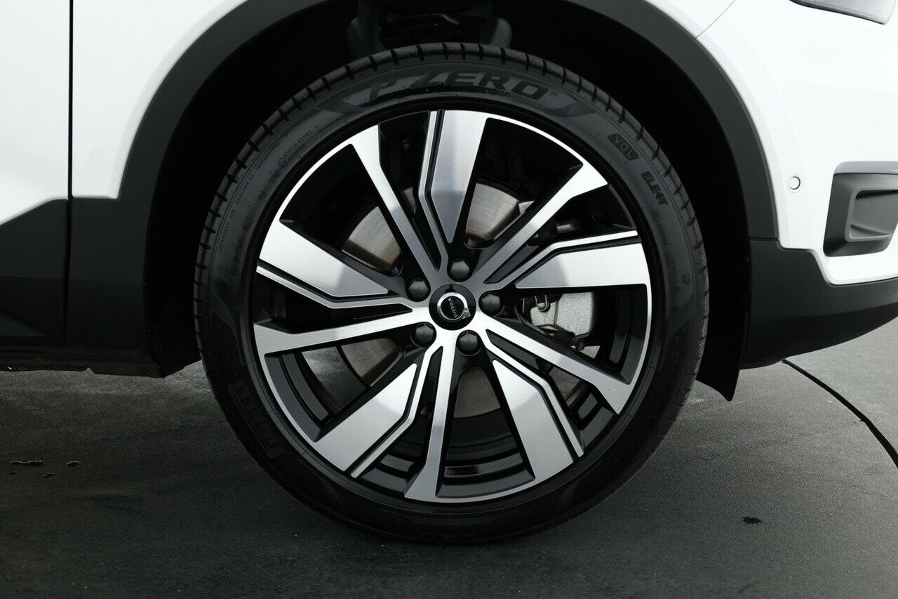 Volvo Xc40 image 3