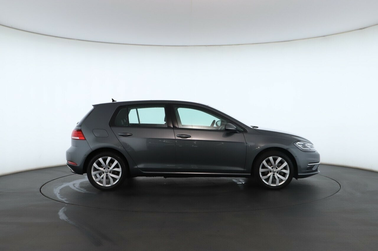 Volkswagen Golf image 2