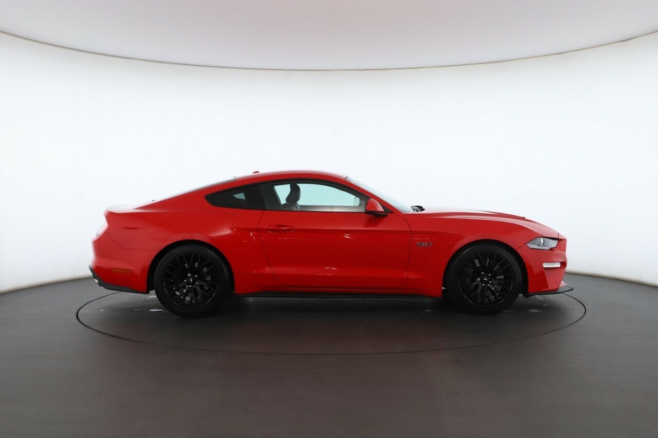 Ford Mustang image 2