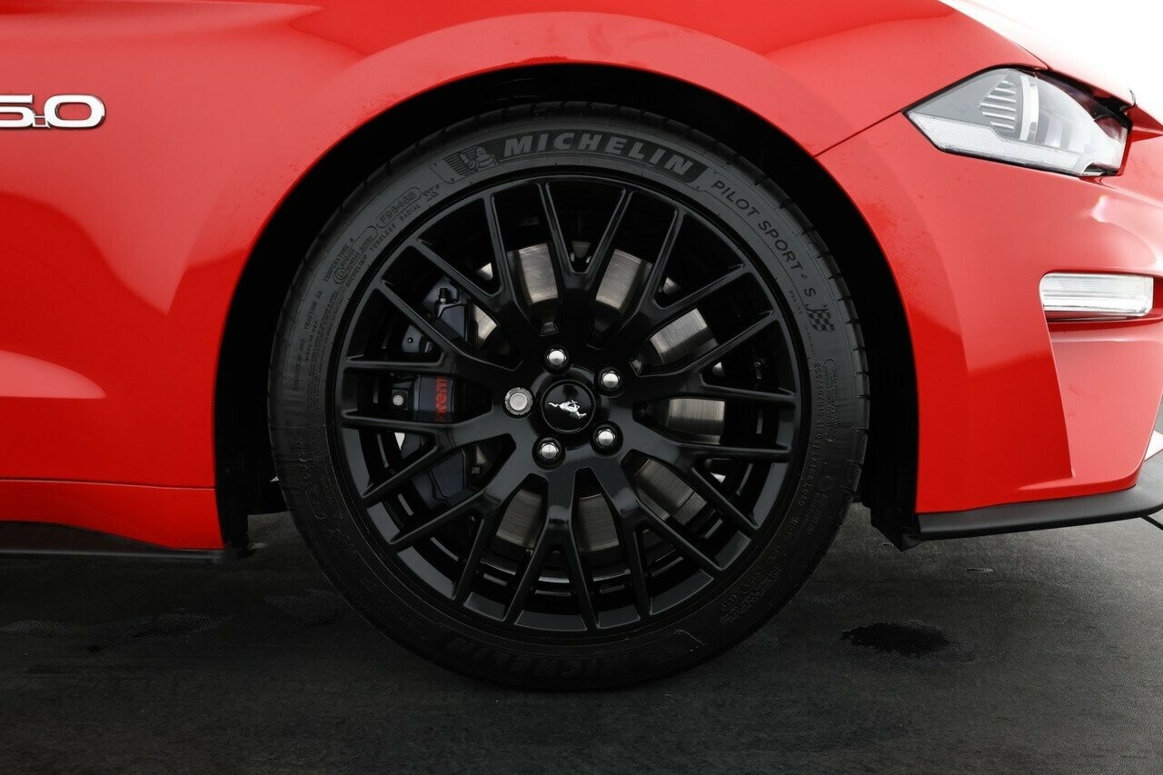 Ford Mustang image 3