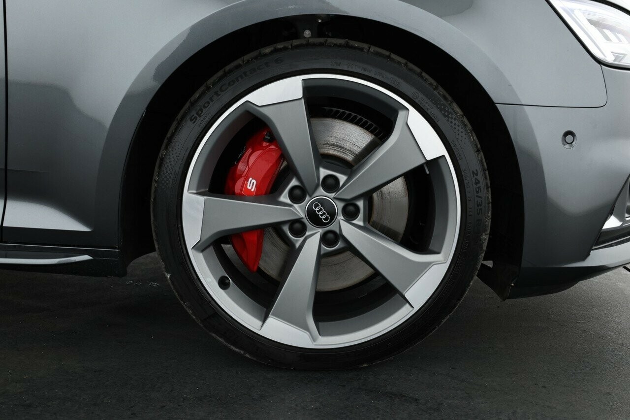 Audi S4 image 4