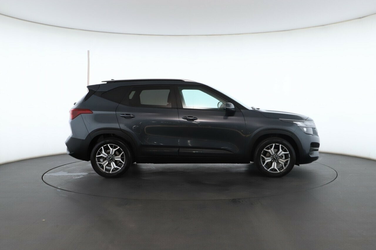 Kia Seltos image 2