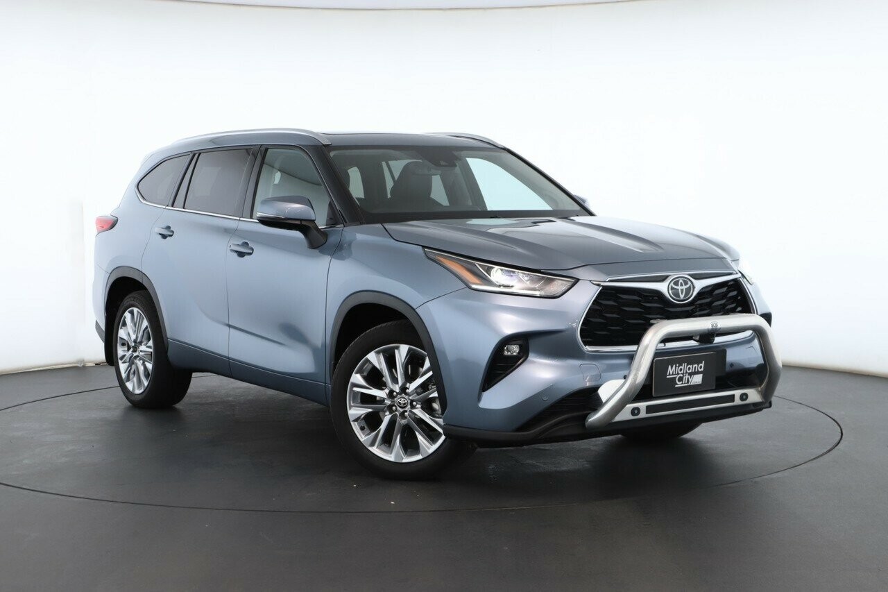 Toyota Kluger image 1