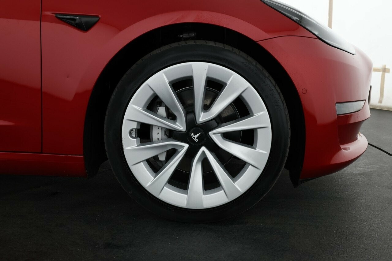 Tesla Model 3 image 3