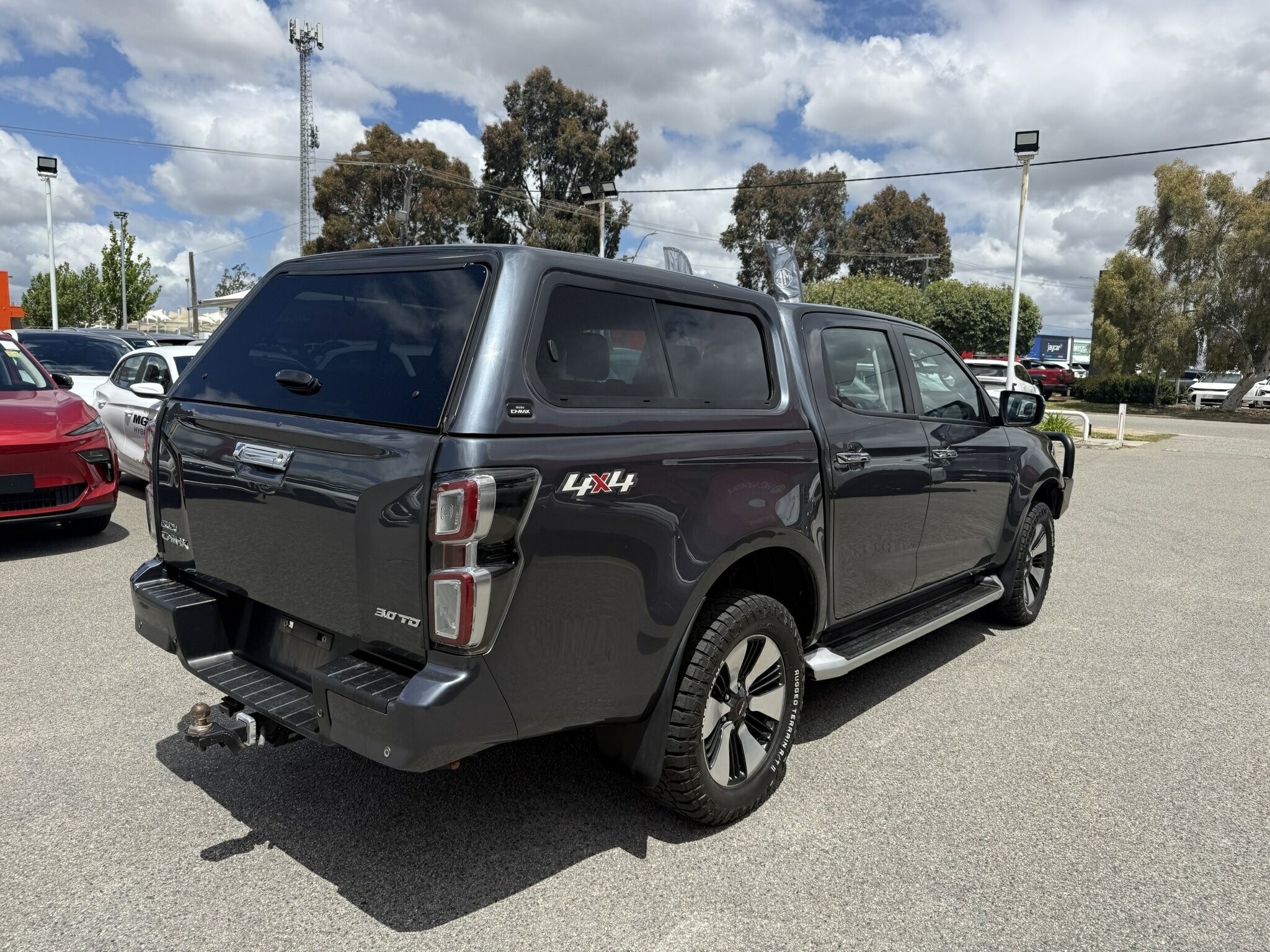 Isuzu D-max image 2