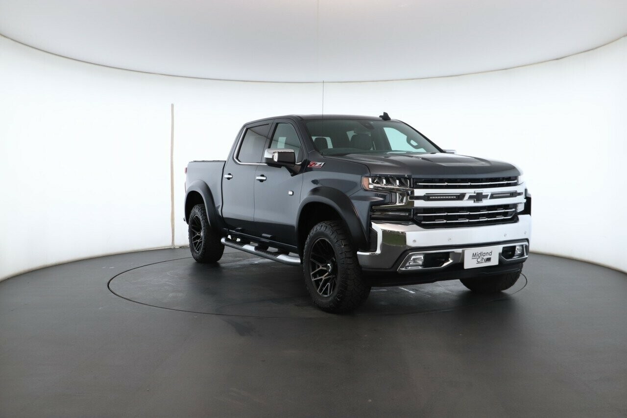 Chevrolet Silverado image 4
