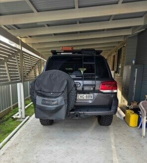 Toyota Landcruiser image 2