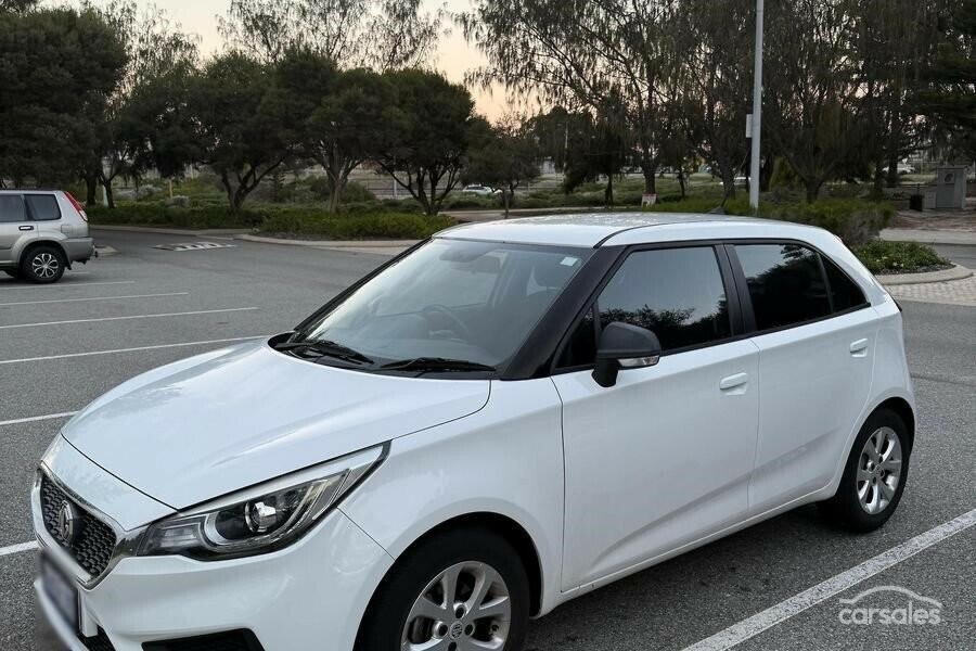 MG Mg3 image 1