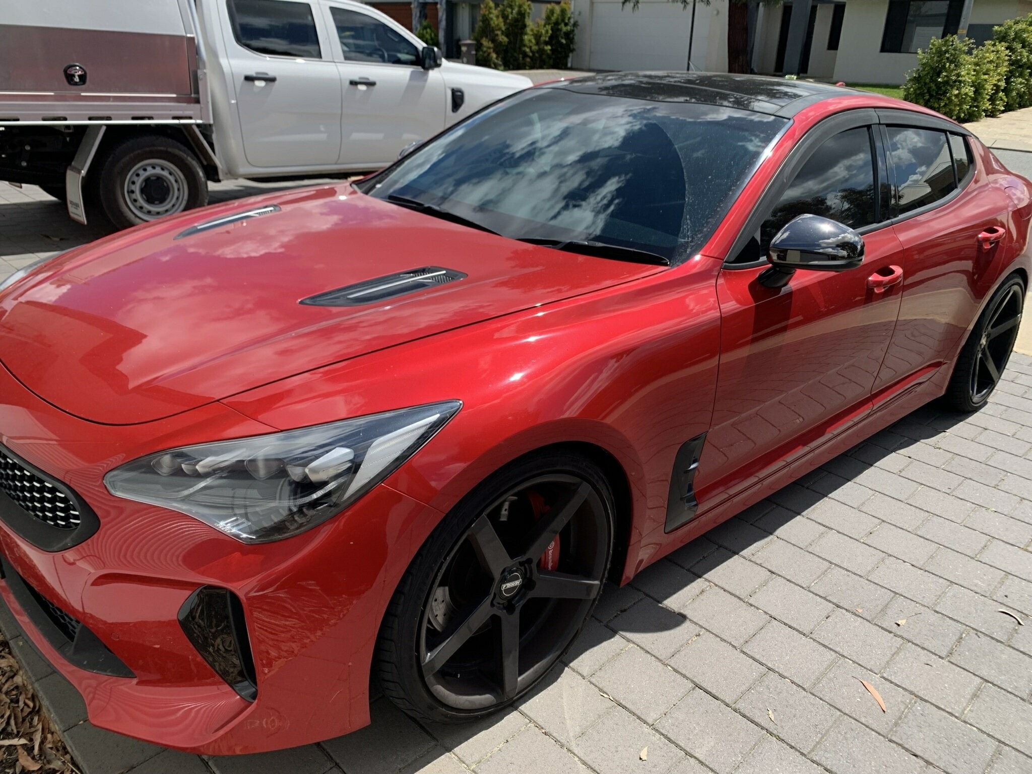 Kia Stinger image 1