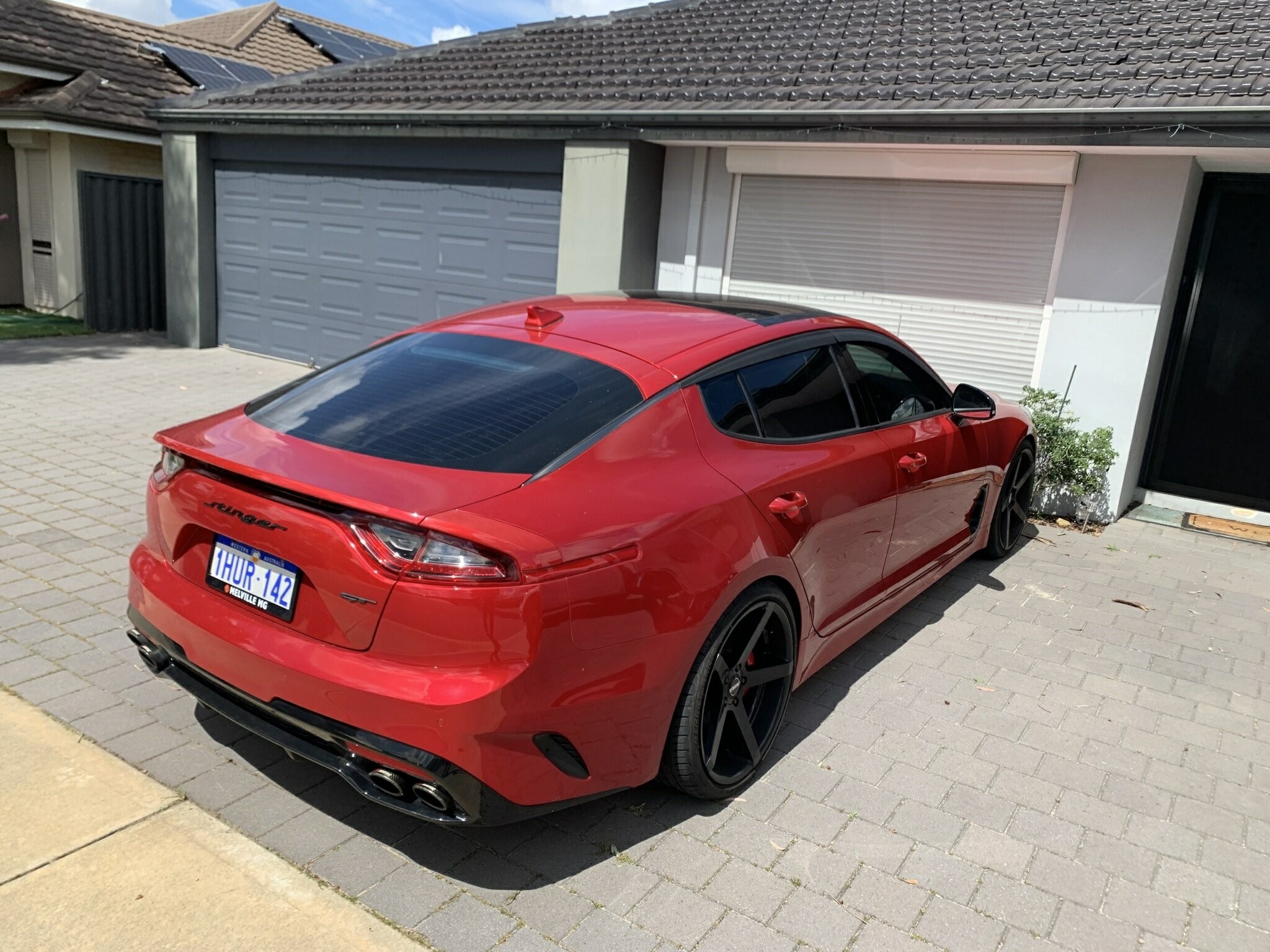 Kia Stinger image 2