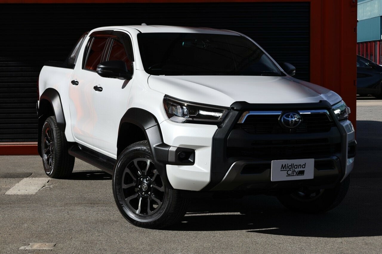 Toyota Hilux image 1