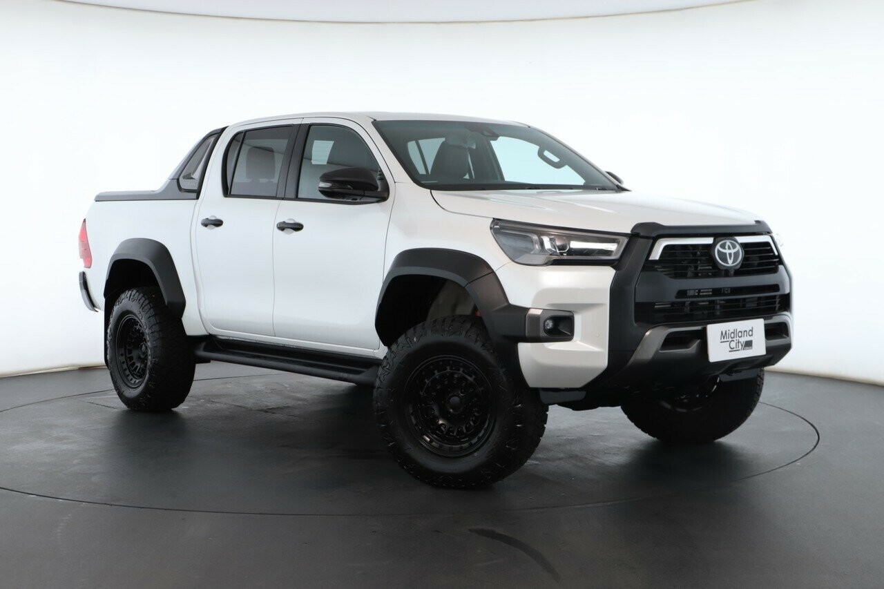 Toyota Hilux image 1