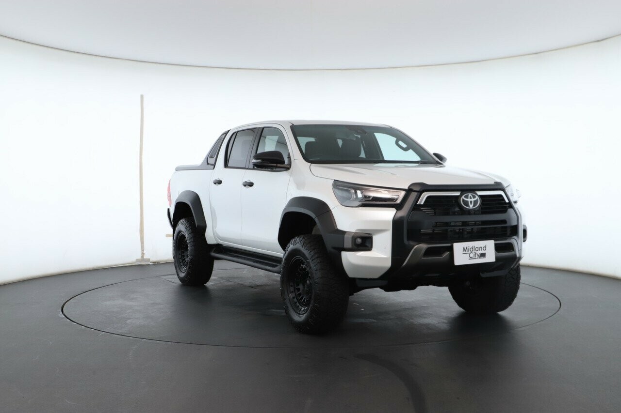 Toyota Hilux image 4