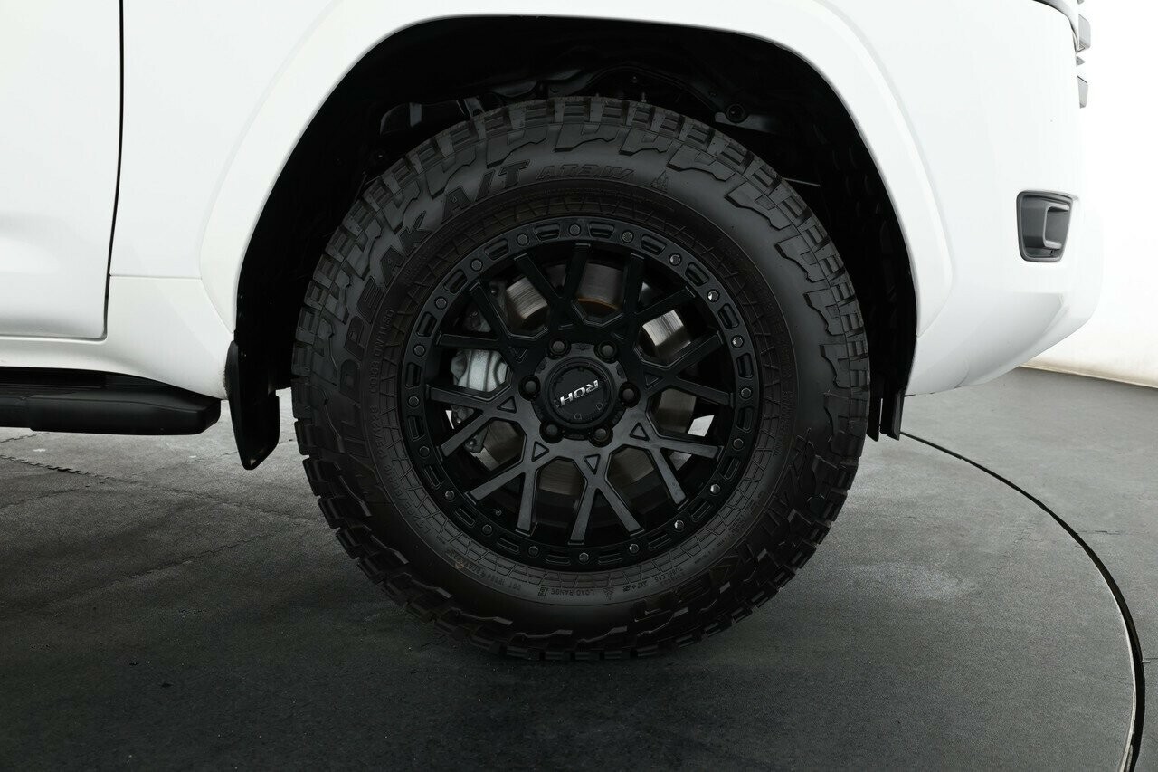 Toyota Landcruiser image 3