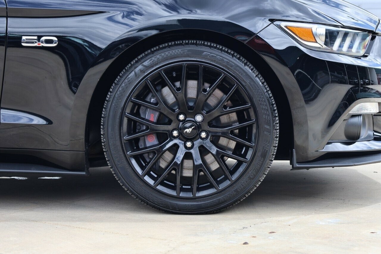 Ford Mustang image 3