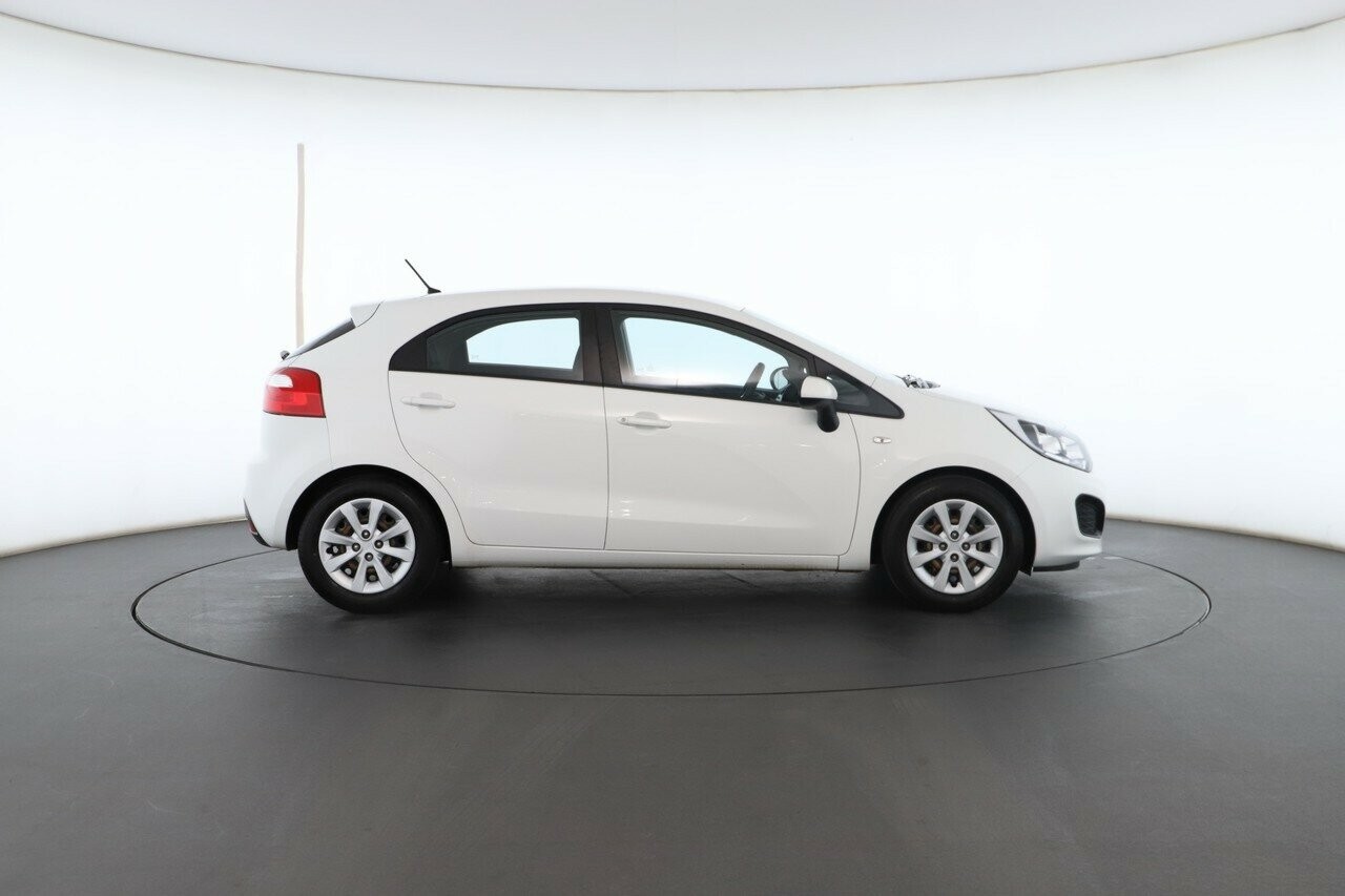 Kia Rio image 2