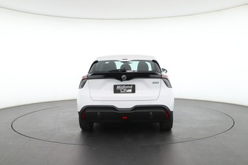 https://vehicle-cdn.autoleague.cloud/30353_61034647_10.jpg