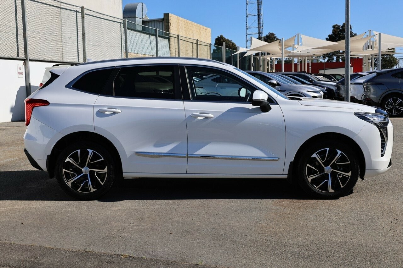 Haval Jolion image 2