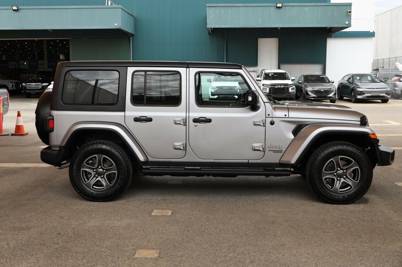 Jeep Wrangler image 2