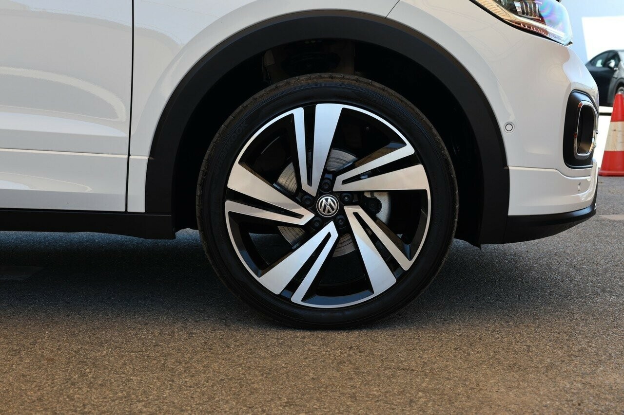 Volkswagen T-cross image 2