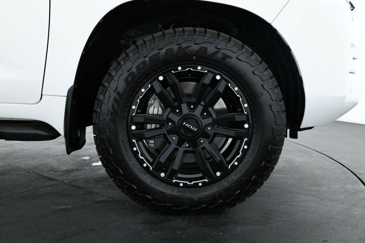 Toyota Landcruiser image 3