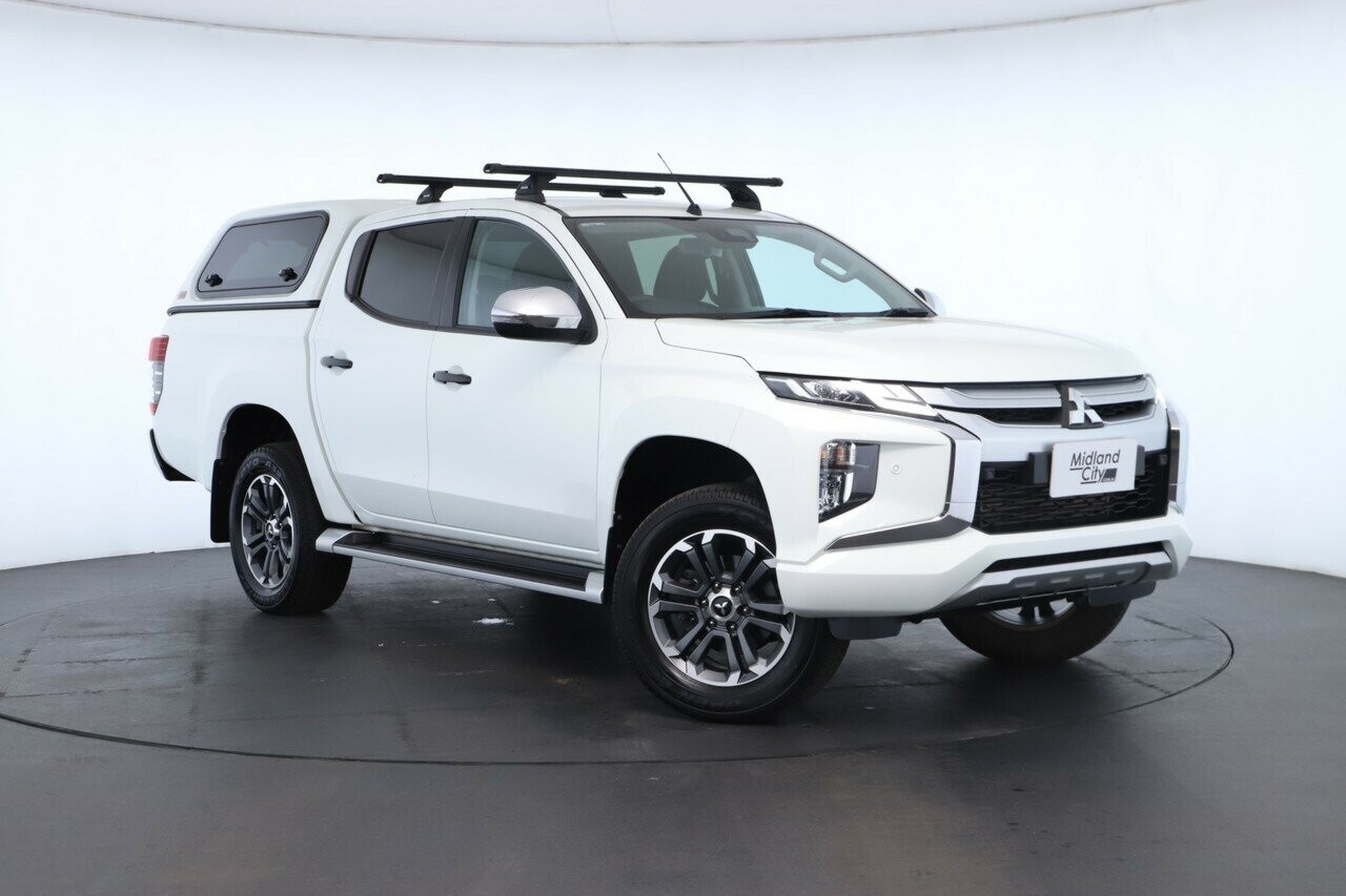 Mitsubishi Triton image 1