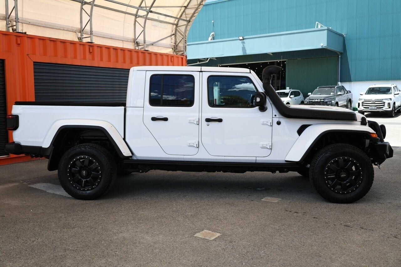 Jeep Gladiator image 2
