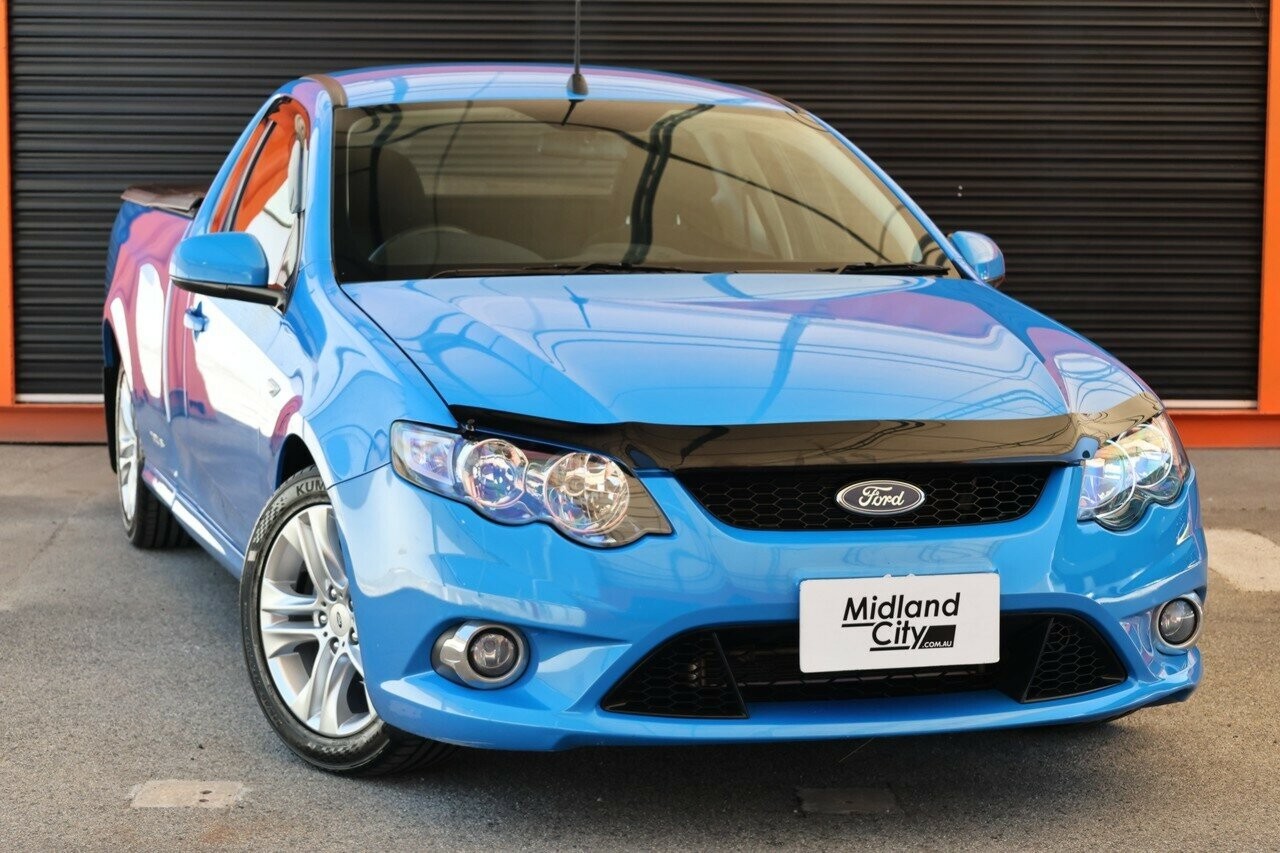 Ford Falcon image 1