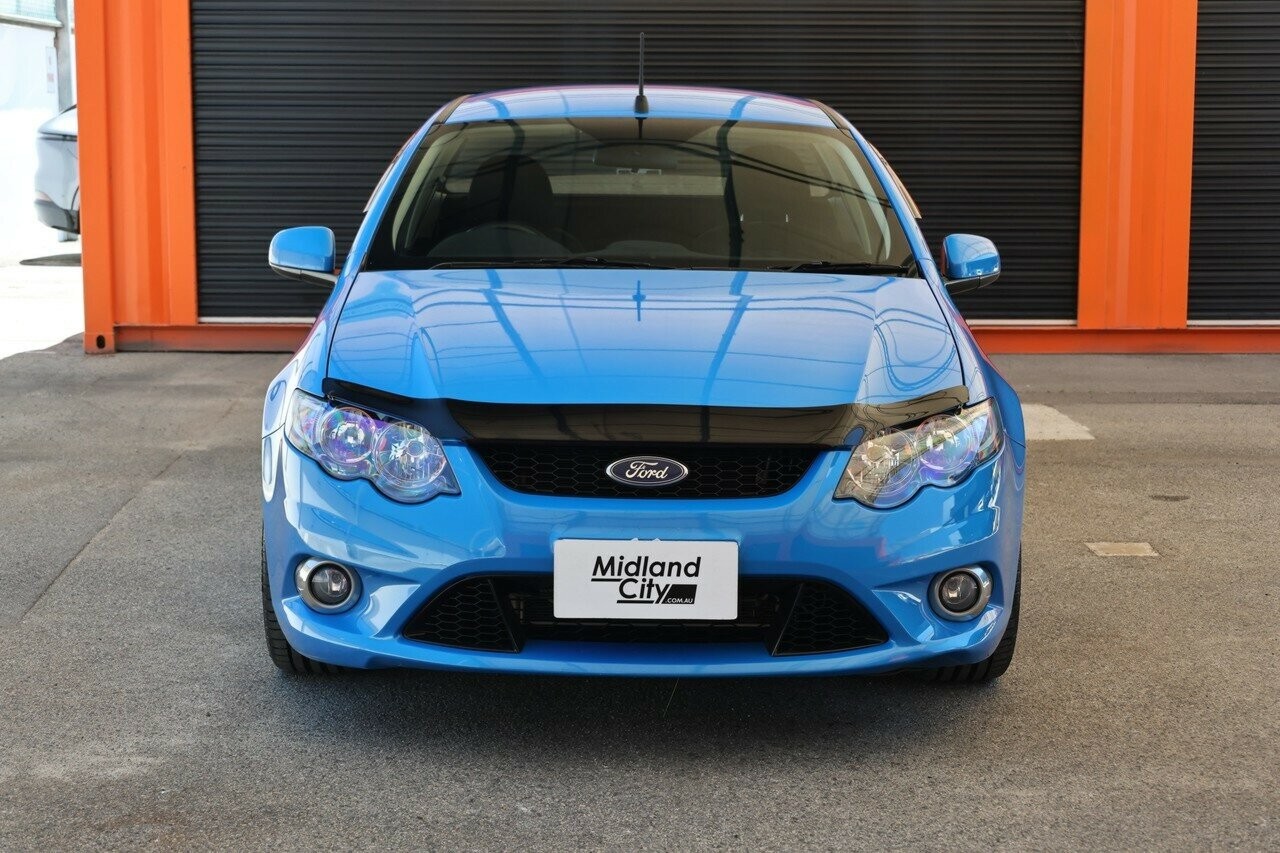Ford Falcon image 4