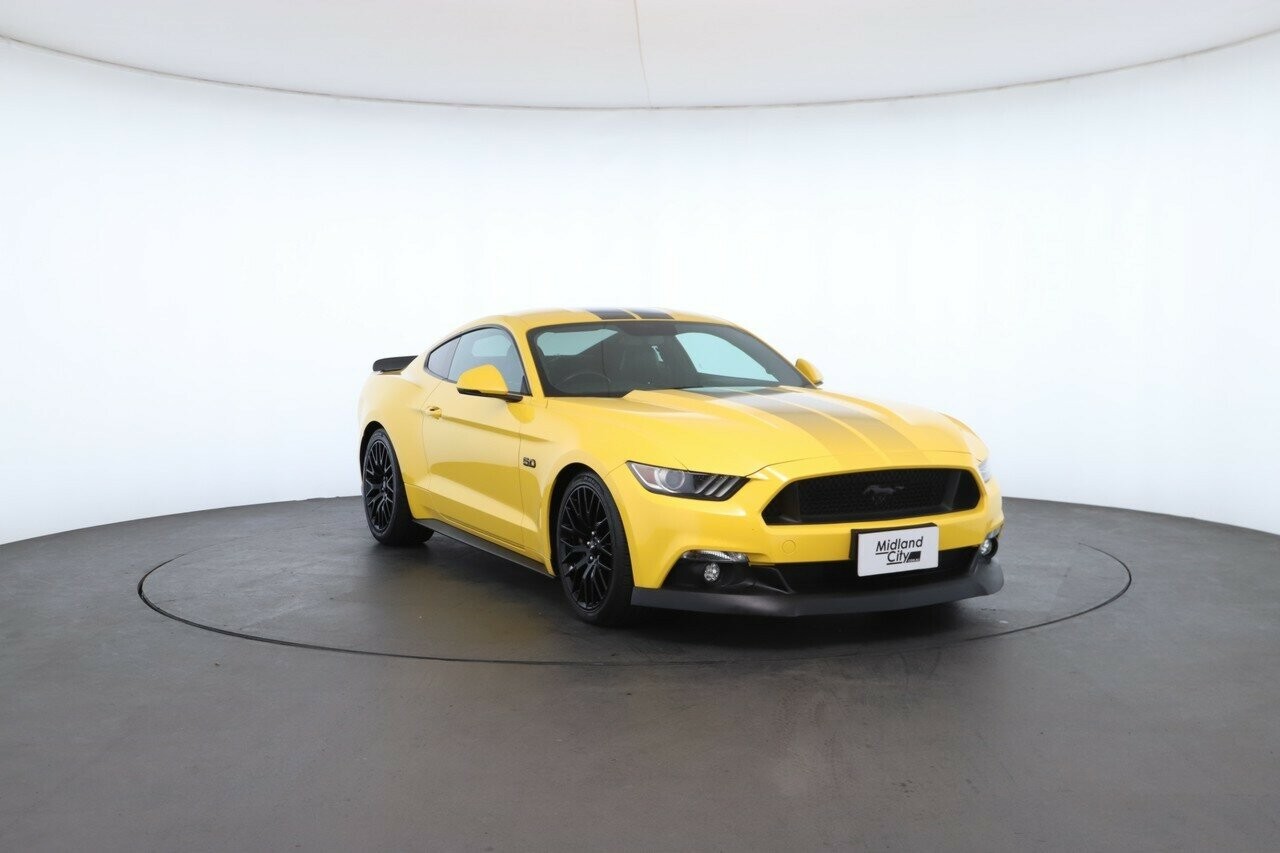 Ford Mustang image 4