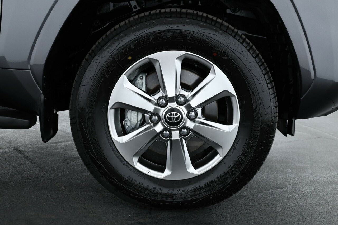 Toyota Landcruiser image 3