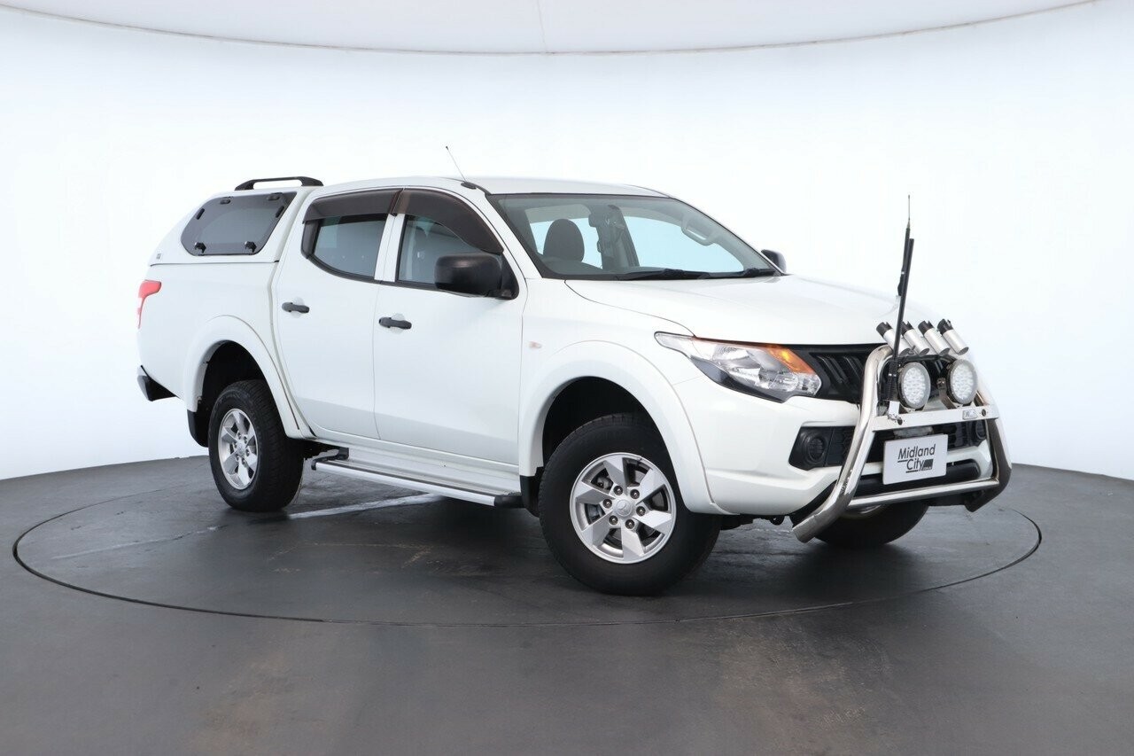 Mitsubishi Triton image 1