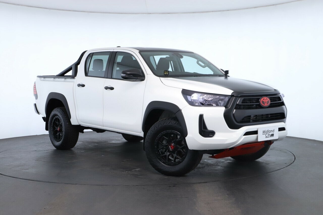 Toyota Hilux image 1